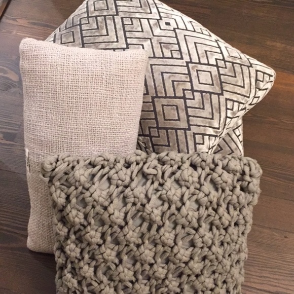 Other - CHUNKY CABLE KNIT GREY DECORATIVE PILLOW